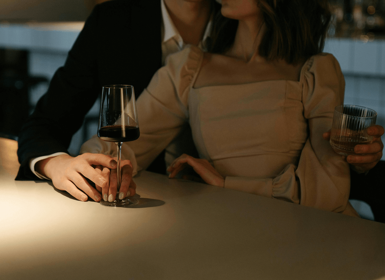Flure Blog — Stories, Dating & Explorationship Articles Micro Cheating What Is It and Is It Really That Bad