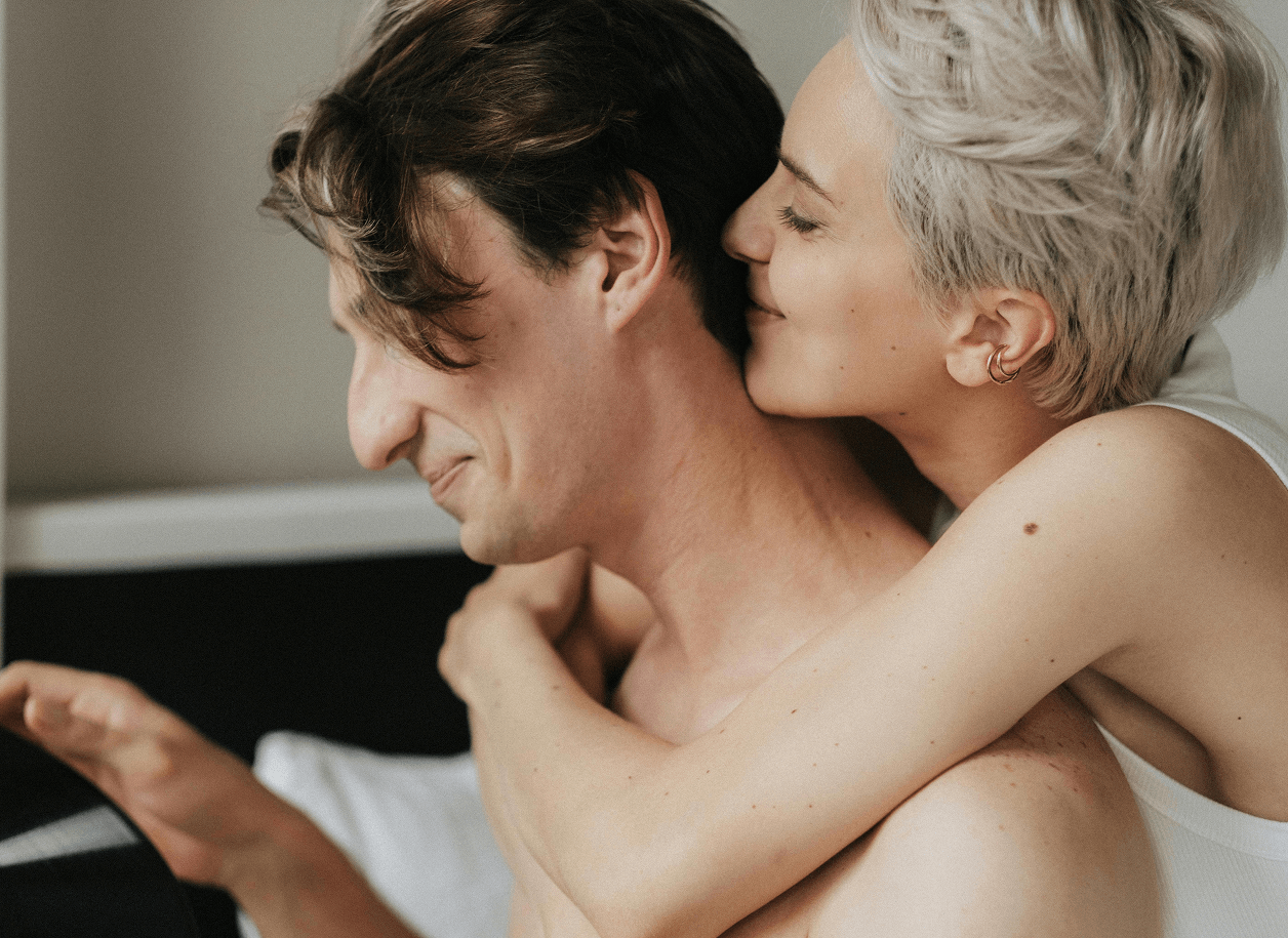 Flure Blog — Stories, Dating & Explorationship Articles Sneaky Link A New Dating Trend That Is Not a Hot Mess