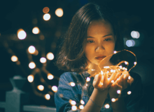 Flure Blog — Stories, Dating & Explorationship Articles What Is Negging and Why Is It Still a Thing