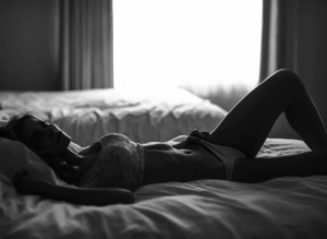 Flure Blog — Stories, Dating & Explorationship Articles What Is Solo Polyamory