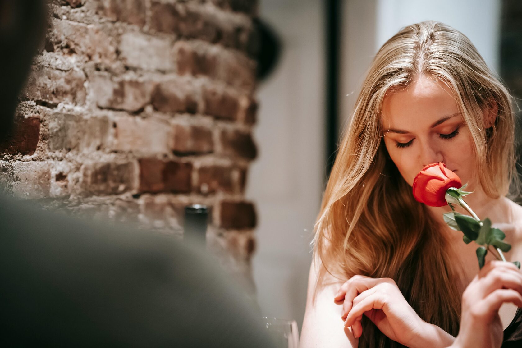 Flure Blog — Stories, Dating & Explorationship Articles pexels katerina holm 2