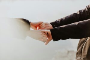 Flure Blog — Stories, Dating & Explorationship Articles priscilla du preez rf5U IXqxzg unsplash